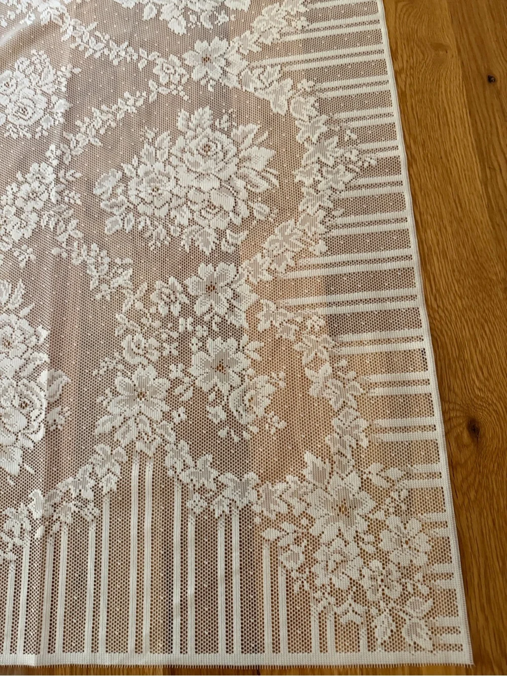 Vintage White Lace Floral Tablecloth